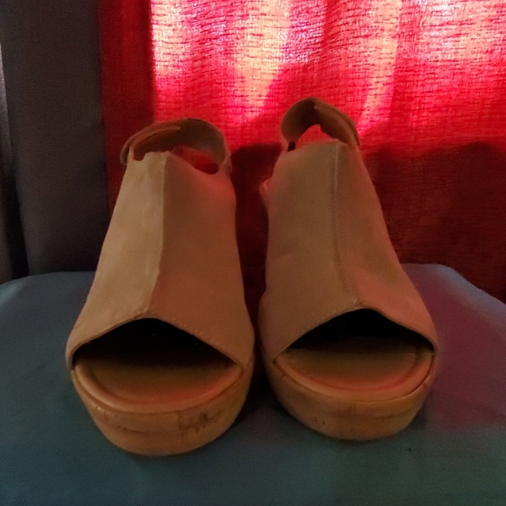Wedge sandals